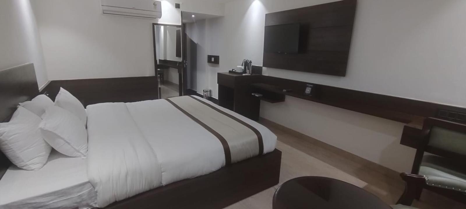 Hotel Ambica Katra Katra  Esterno foto