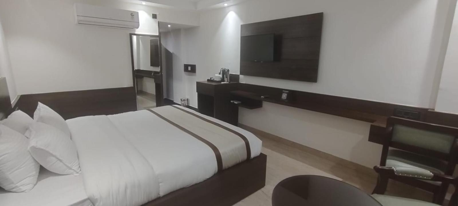 Hotel Ambica Katra Katra  Esterno foto